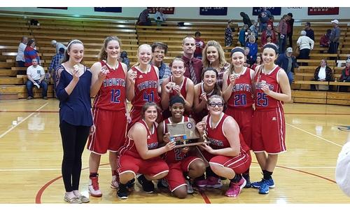 Hiawatha Girls Quiet Thunder to Win Home Invite