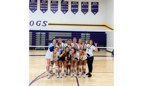 Pleasant Ridge Volleyball Goes 6-0 to Win McLouth Invitational