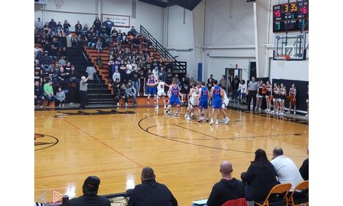 Centralia Sweeps Hiawatha in Pair of Close Finishes