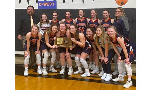 Doniphan West Girls Headed to State For First Time