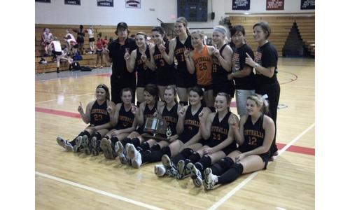 Centralia Panthers Spike Their Way to the Hiawatha Volleyball Invite Crown