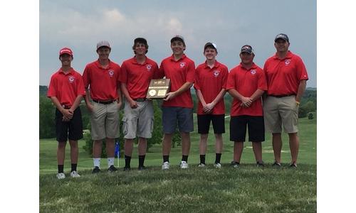 Frankfort & Centralia Boys Golf Teams Take First & Third at Regionals