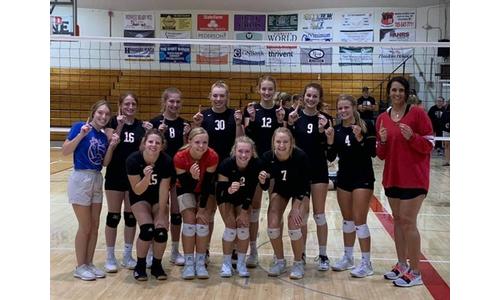Hiawatha Volleyball Wins Home Tournament on Saturday