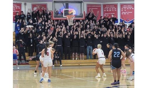 Hiawatha Girls Fight Off Riverside to Advance to Sub-State Title Game