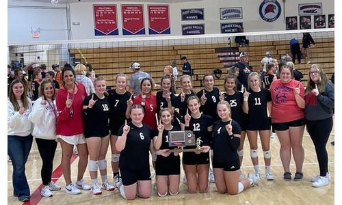 Hiawatha Wins Home Volleyball Invite