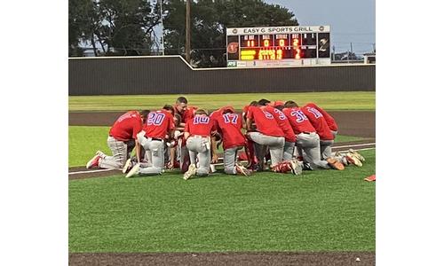 Hiawatha Post 66 Survives Wild Sunday at AA State Tournament to Advance to Championship Game