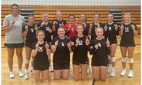 Hiawatha volleyball wins tournament at Jefferson West