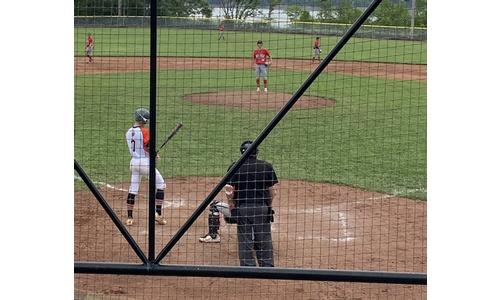 Higher Seeds All Advance in Hiawatha Regional Tournament