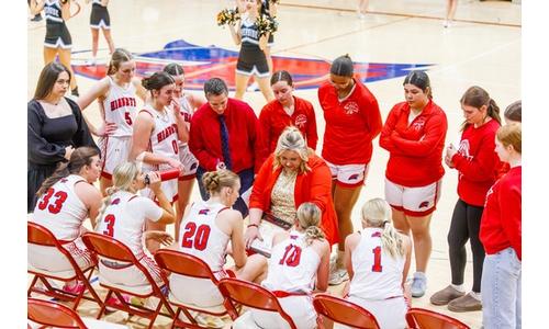 Feature Video on Hiawatha Girls Basketball Season