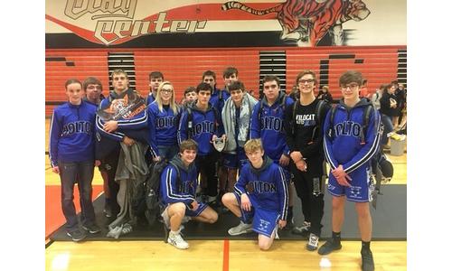 Holton Wrestling Takes Second at Clay Center