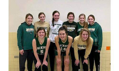 Jackson Heights Girls Go 3-0 at Hiawatha Invitational