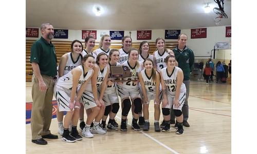 Jackson Heights Girls Win Hiawatha Invitational