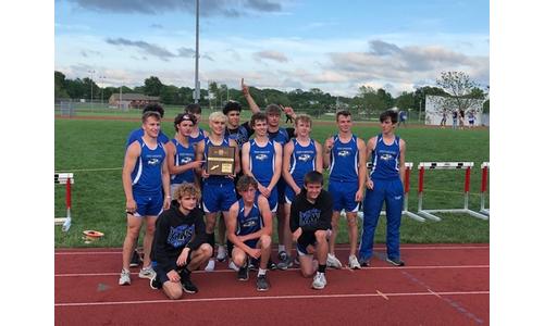 Perry Lecompton Boys Lead 3A State Qualifiers at Osage City