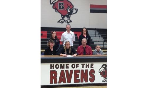 Allison Wallisch Signs With Benedictine