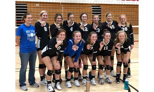 Holton Volleyball Takes First at Wamego Invite