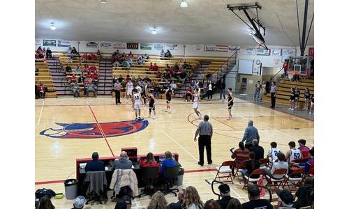 Centralia Girls Win with Strong Second Half, Hiawatha Boys Clinch Victory with Kesler Buzzer Beater