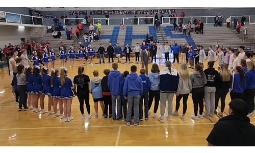 Holton Sweeps Hiawatha to Start 2025